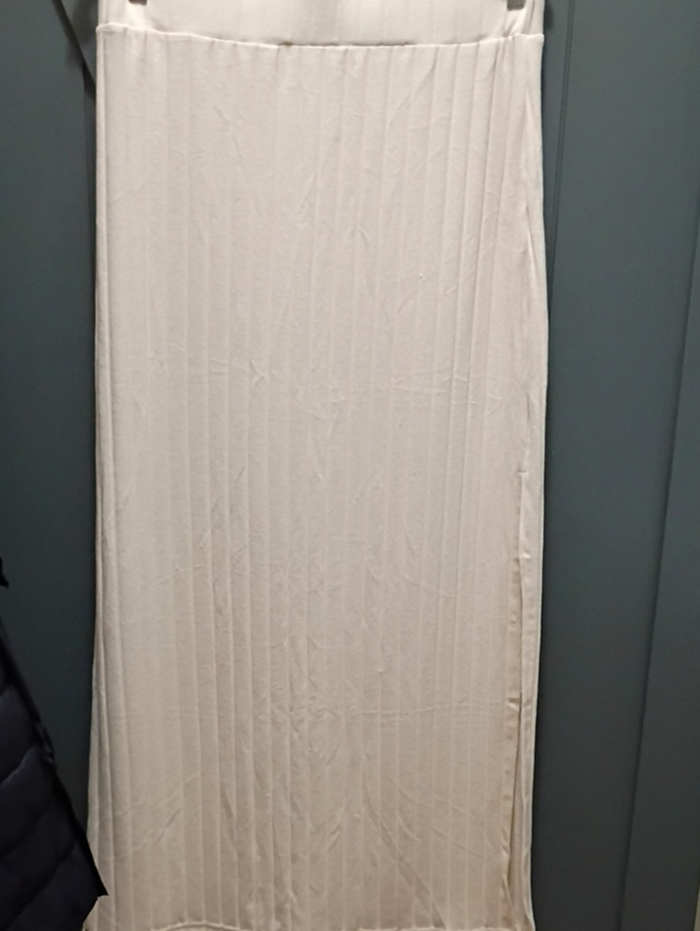 Brand New Light Weight Sweater Ribbed Cream Skirt With Side Split